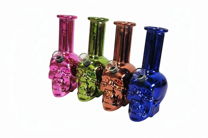 6″ Chrome Reaper – Skull Edition Glass Bong